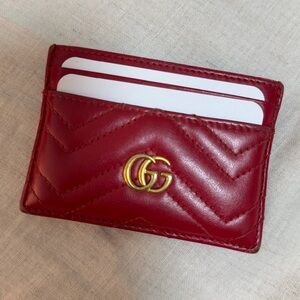 GUCCI Calfskin Matelasse GG Marmont Card Holder Hibiscus Red